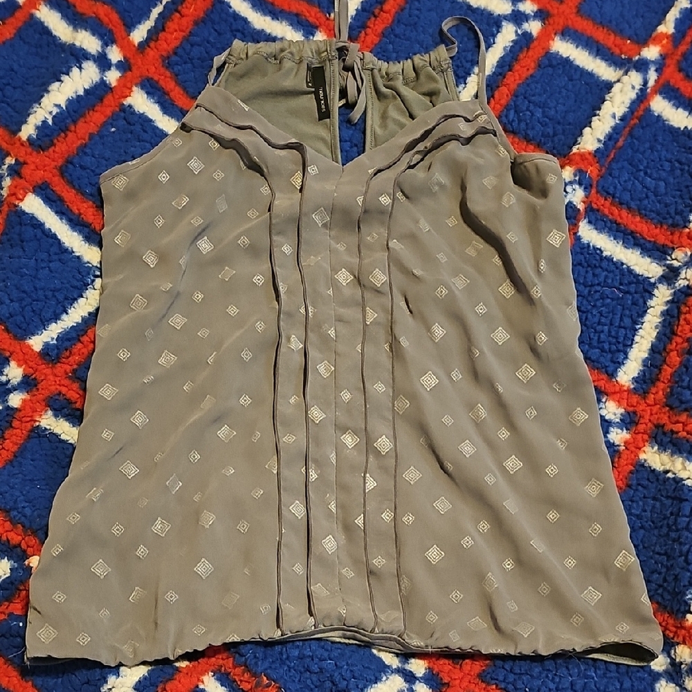 Maurices Gray Patterned Sleeveless Blouse